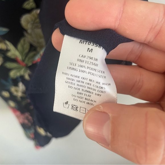 Women's Miss Me Navy Blue Floral Chiffon Tank Top Size Medium - Picture 8 of 12